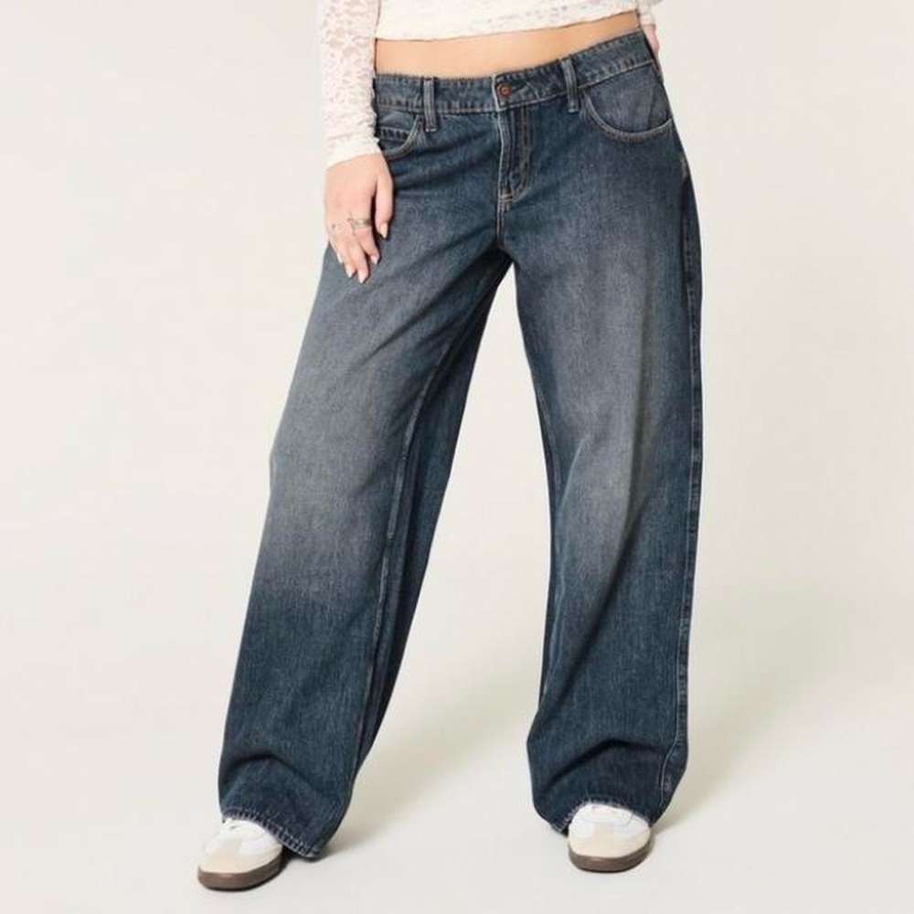 BNWT Hollister Low Rise Baggy Jeans